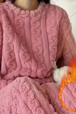 Soft Coral Velvet Jacquard Warm Pajama Set for Women Cozy Loungewear Outerwear for Winter Christmas Valentine's Day Gift ﻿