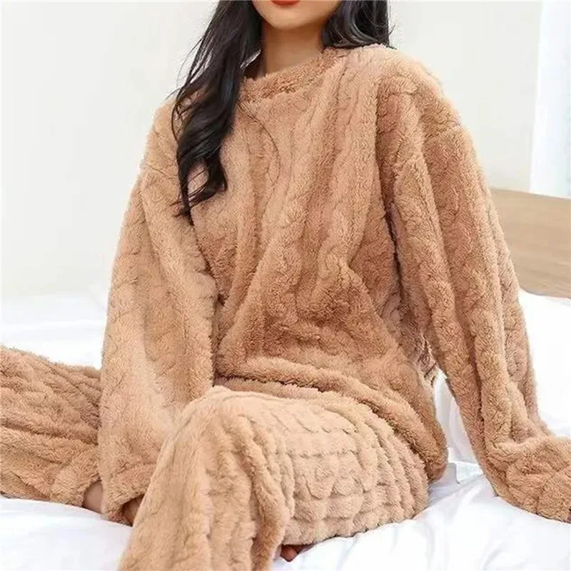 Soft Coral Velvet Jacquard Warm Pajama Set for Women Cozy Loungewear Outerwear for Winter Christmas Valentine's Day Gift - Ảnh 3