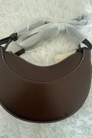 French fashion genuine leather women's shoulder bag, crescent bag, niche design zipper closure shoulder crossbody bag